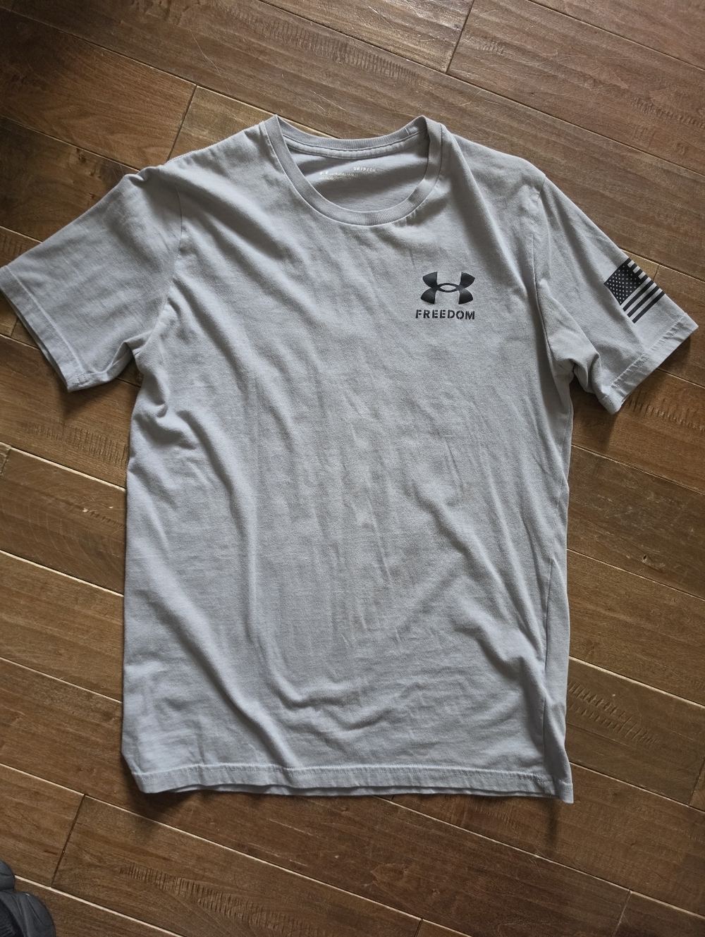 Under Armour Light Gray Performance Tee with Freedom Print